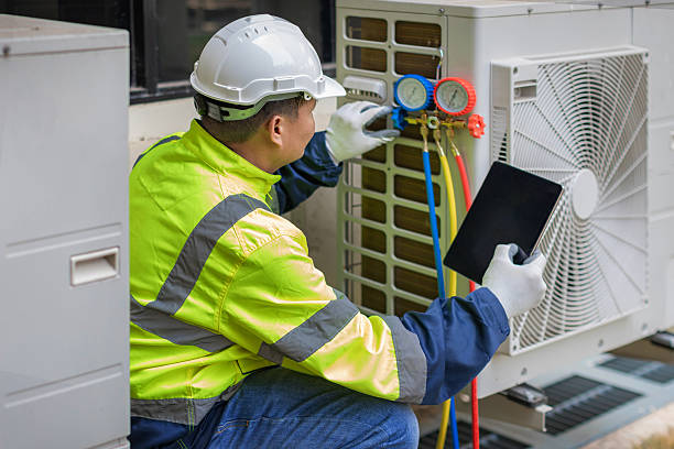 Professional Hvac technician working in Cedar Creek, TX